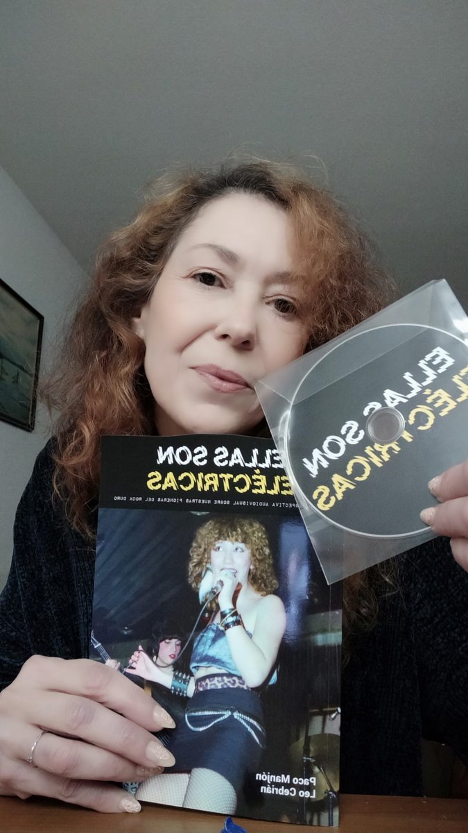 Yoly Aragón, cantante de la banda granadina Caín, ha sido desde el comienzo una de las protagonistas del audiovisual que más ha colaborado en la difusión del documental y el libro que lo complementa. Asistió a los actos promocionales en Madrid y la localidad gerundense de Lladó.