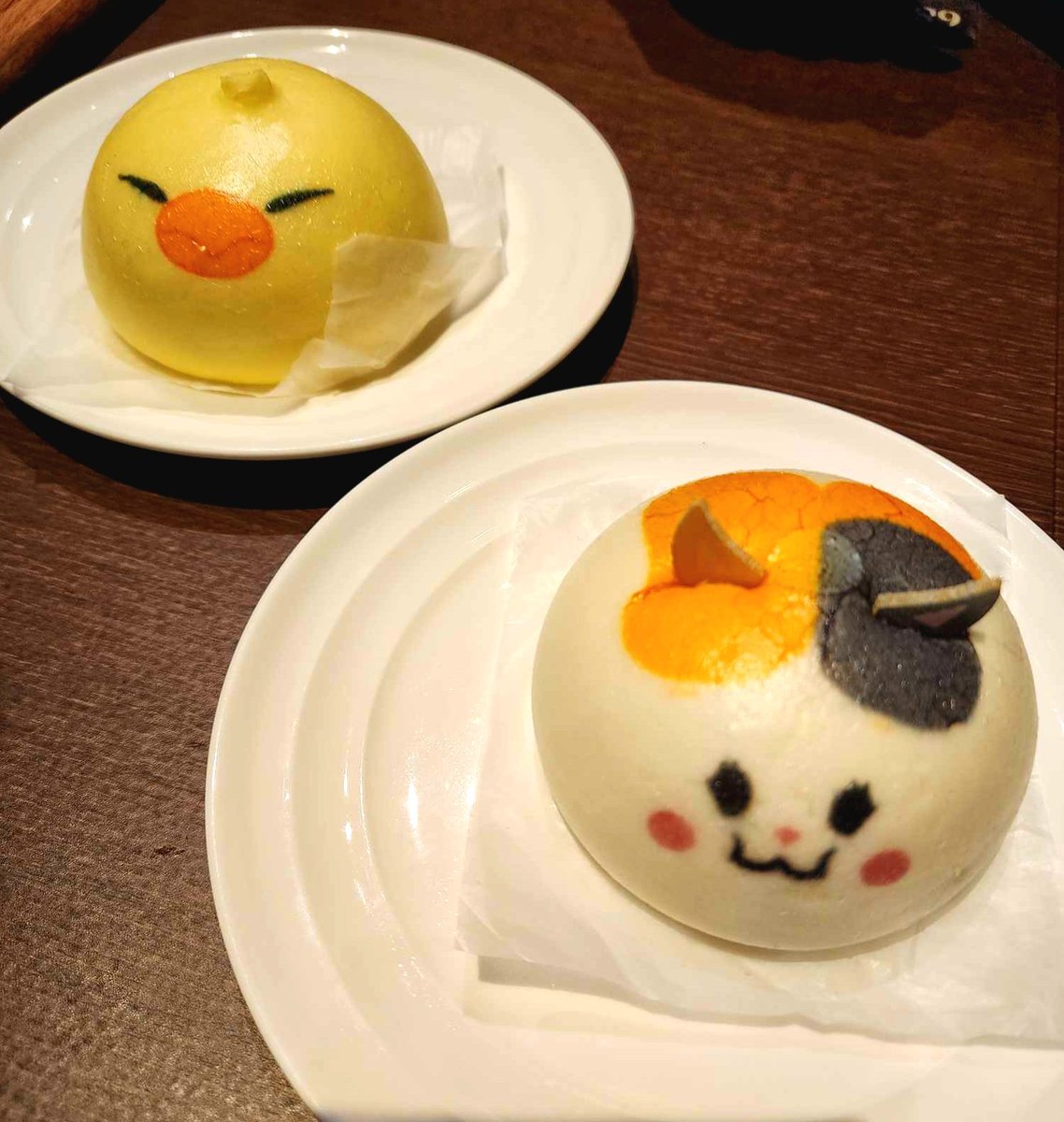 CalaN0x's tweet photo. The next cafe we went to (there's a lot XD) was the Eorzea Cafe! Although the menu changed a bit since @hi_bunorder and I went last time, it's always so fun~ I love that as I make progress in the game, I recognize and know more things! 

#EorzeaCafe #FF14 https://t.co/voZ9sR6pRG