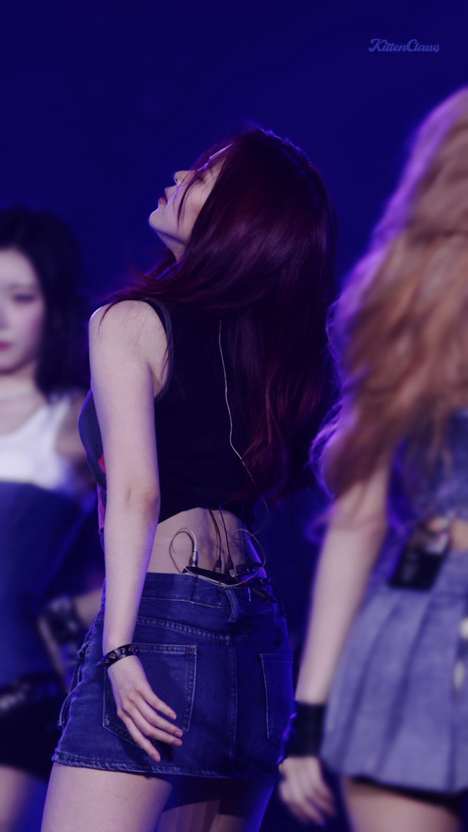 250426 K-FLOW3 DAY2

#ITZY #있지
#RYUJIN #류진