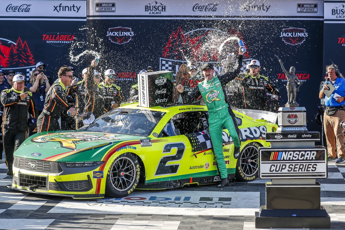 QuakerState's tweet image. What a beautiful day in Alabama 😉 Congratulations to the No. 2 team and Austin Cindric on an epic win! #EnergizeYourEngine