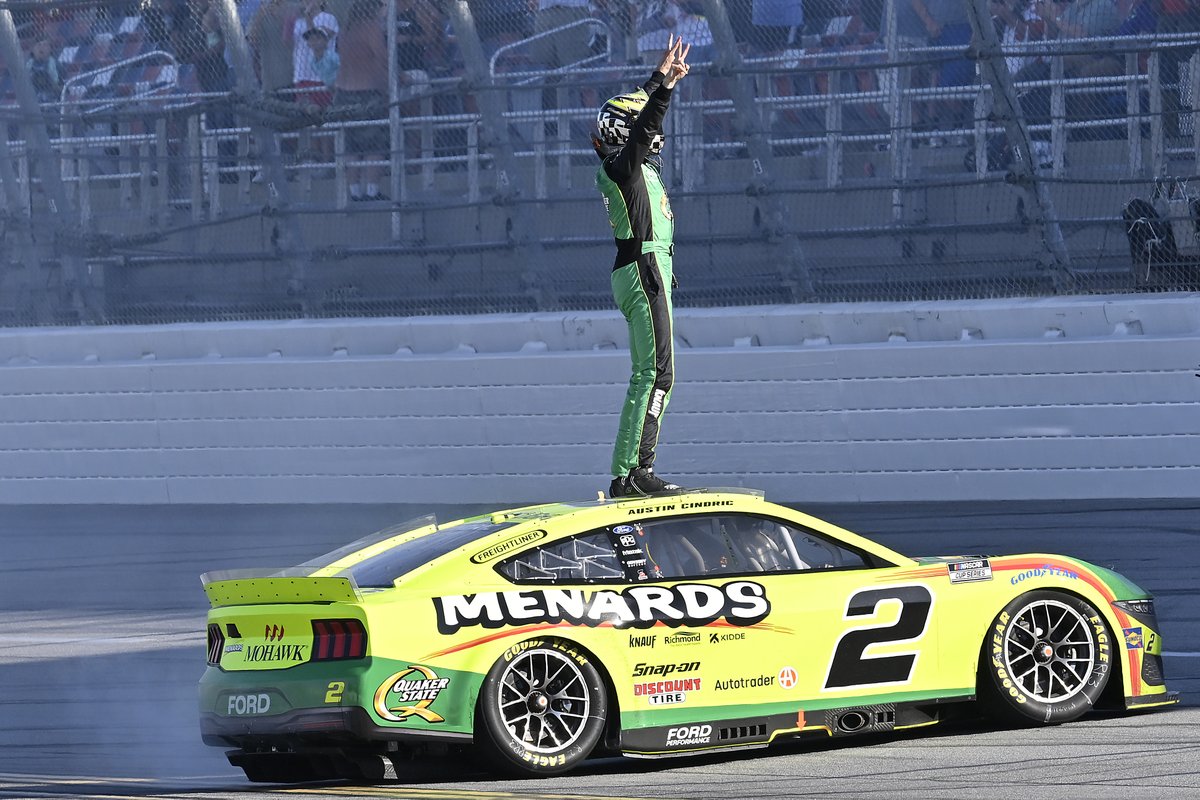 QuakerState's tweet image. What a beautiful day in Alabama 😉 Congratulations to the No. 2 team and Austin Cindric on an epic win! #EnergizeYourEngine