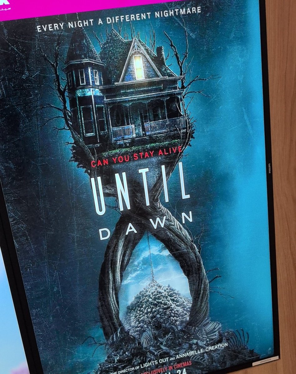 فكرة القصة جديدة والاخراج رائع، والأهم النهاية محبوكة..
مو مرعب مرة بس يستاااهل 👌🏻