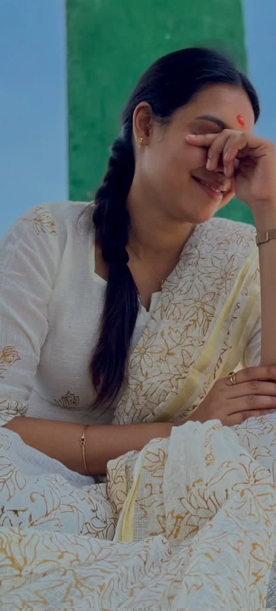 Lovely_Queens1's tweet image. #PavithraJanani