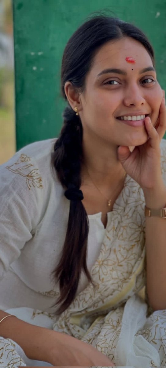 Lovely_Queens1's tweet image. #PavithraJanani