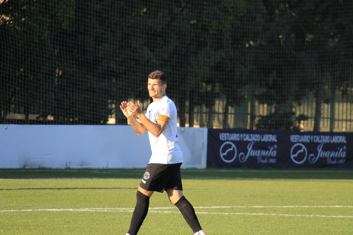 <a href="/PabloBonet5/">Pablo Bonet Barberán</a> amb el braçalet de capità ©️