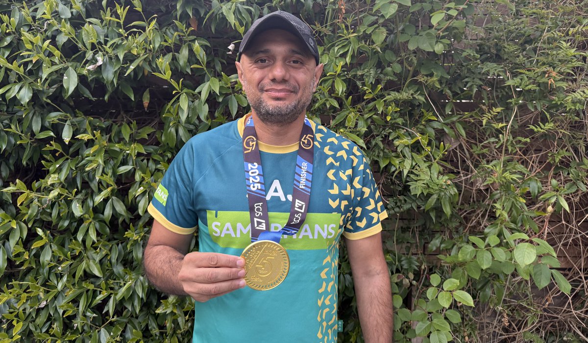 Sajid Javid (@sajidjavid) on Twitter photo Crossed the finish line <a href="/LondonMarathon/">TCS London Marathon</a> today. It wasn’t easy, but thinking of the work <a href="/samaritans/">Samaritans</a> do kept me going. Thank you to everyone who supported. Crossed the finish line <a href="/LondonMarathon/">TCS London Marathon</a> today. It wasn’t easy, but thinking of the work <a href="/samaritans/">Samaritans</a> do kept me going. Thank you to everyone who supported.