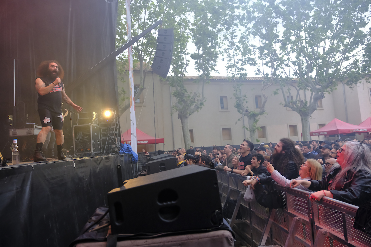 #PrimaveraLH FINAL!!!!! 🤘👨‍🎤El grup <a href="/Mojinosescozios/">Mojinos Escozios</a> tanca la programació musical de les #festes2025.

Malgrat l'amenaça de pluja, públic de totes les edats ha gaudit d'un concert carregat d'humor, com caracteritza les actuacions d'aquest grup de rock format a Catalunya.