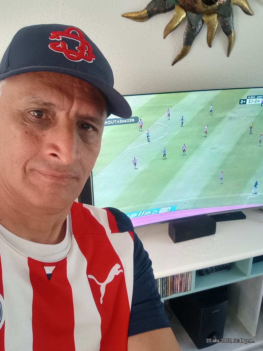 vicmen_22's tweet photo. #EllasEnTUDN  Chivas femenil mete gol en segundo tiempo. VICMEN 🇲🇽😎 https://t.co/1SETD293C7