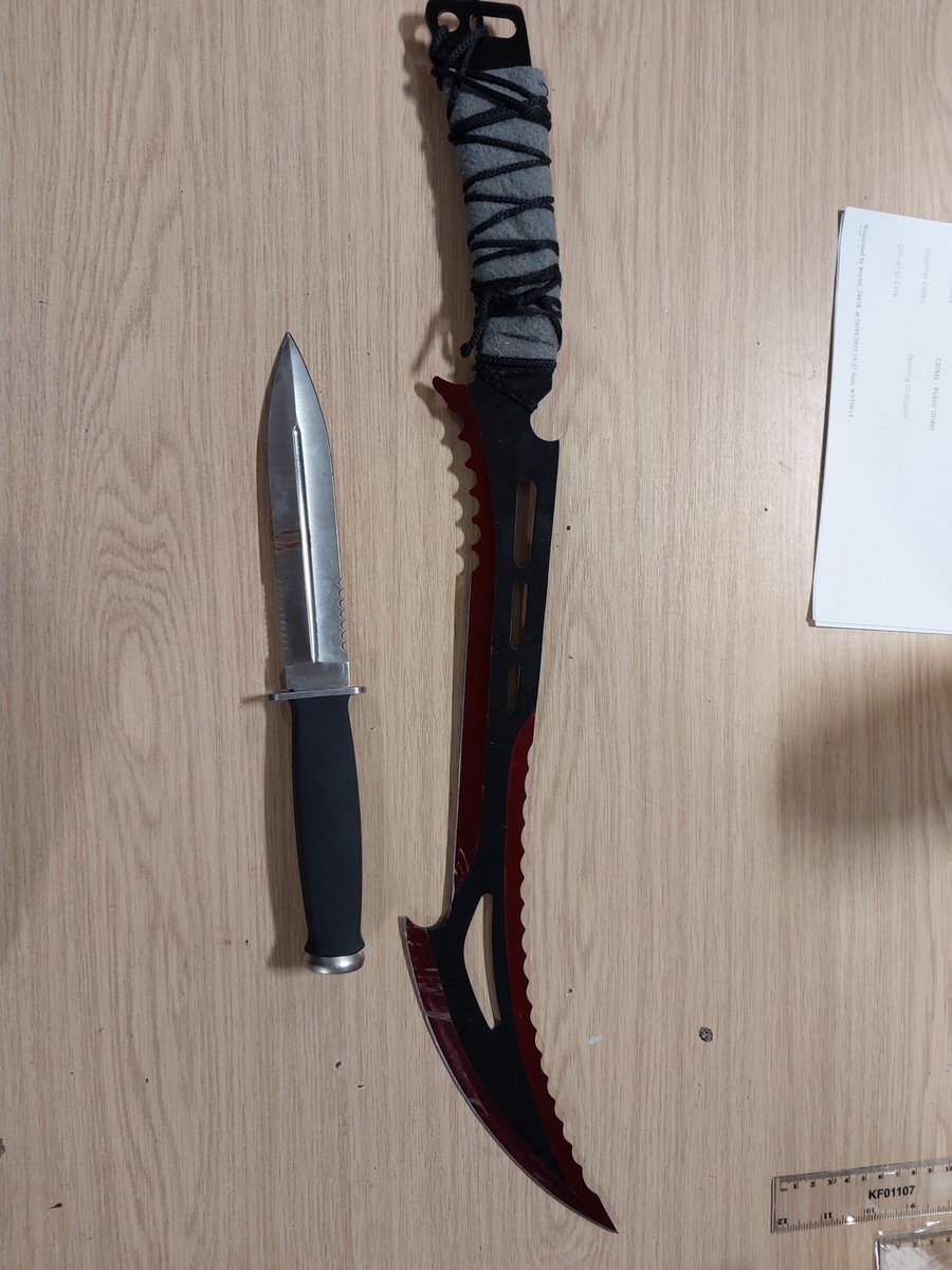 More knives taken off the streets tonight.

If you know anything about the use/sale/storage of weapons get in touch. You could save someone's life