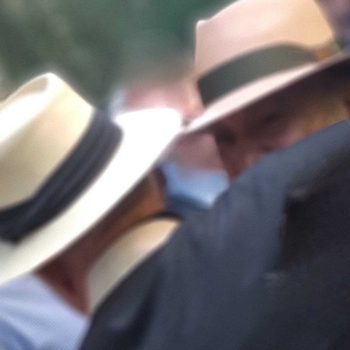 Un puñado de amigos nos hemos juntado con Carmen y sus hijos para disfrutar recordando a <a href="/VictordelaSerna/">Victor de la Serna E</a>.
Gracias Sacha por hacerlo posible.