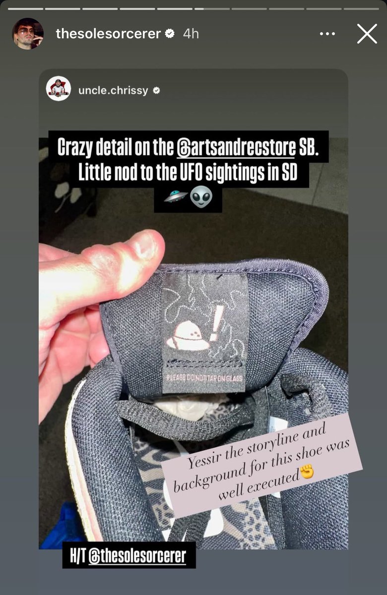 Can someone please go tell <a href="/uncle_chrissy/">UncleChrissy</a> he’s a fucking dunce 

UFO, REALLY?! It’s a safari hat!