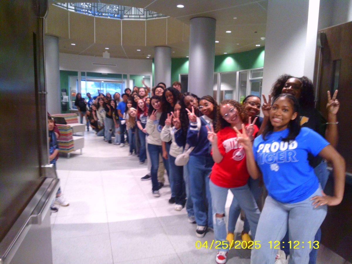 LaVergne High Early College at Motlow State (@lhearlycollege) on Twitter photo On Friday, our 43 seniors signed, making their commitment to continue their education at universities across the country. <a href="/HowardU/">Howard University</a>, <a href="/fiskuniversity/">fiskuniversity</a>, <a href="/BelmontUniv/">Belmont University</a>, <a href="/UTKnoxville/">UT Knoxville</a>, <a href="/Trevecca/">Trevecca Nazarene University</a>, <a href="/UTChattanooga/">The University of Tennessee at Chattanooga</a>, <a href="/MTSU/">Middle Tennessee State University</a>, <a href="/SouthCollege/">South College</a>. We'll miss you!! On Friday, our 43 seniors signed, making their commitment to continue their education at universities across the country. <a href="/HowardU/">Howard University</a>, <a href="/fiskuniversity/">fiskuniversity</a>, <a href="/BelmontUniv/">Belmont University</a>, <a href="/UTKnoxville/">UT Knoxville</a>, <a href="/Trevecca/">Trevecca Nazarene University</a>, <a href="/UTChattanooga/">The University of Tennessee at Chattanooga</a>, <a href="/MTSU/">Middle Tennessee State University</a>, <a href="/SouthCollege/">South College</a>. We'll miss you!!