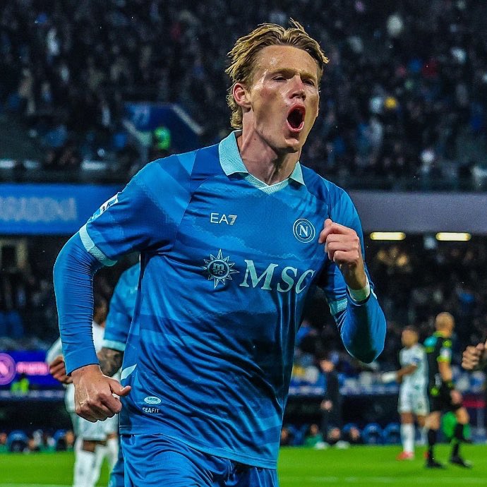 EBL2017's tweet photo. McTominay, mate - leading Napoli to glory.

I wasn’t joking around about this guy, man.

10 Serie A goals, 7 of which came at 0-0 AND he has won the MOST duels in the ENTIRE league this season. Come on… COME ON.

Give him the credit that he deserves 💙 https://t.co/hnQSUL97OX
