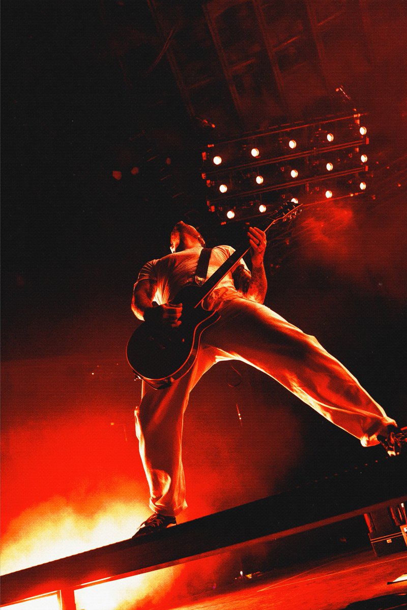 altwavemag's tweet image. A couple more from A Day To Remember live

📸: @ConnorBDixon 
#adtr #rock #alt #concert #altwave