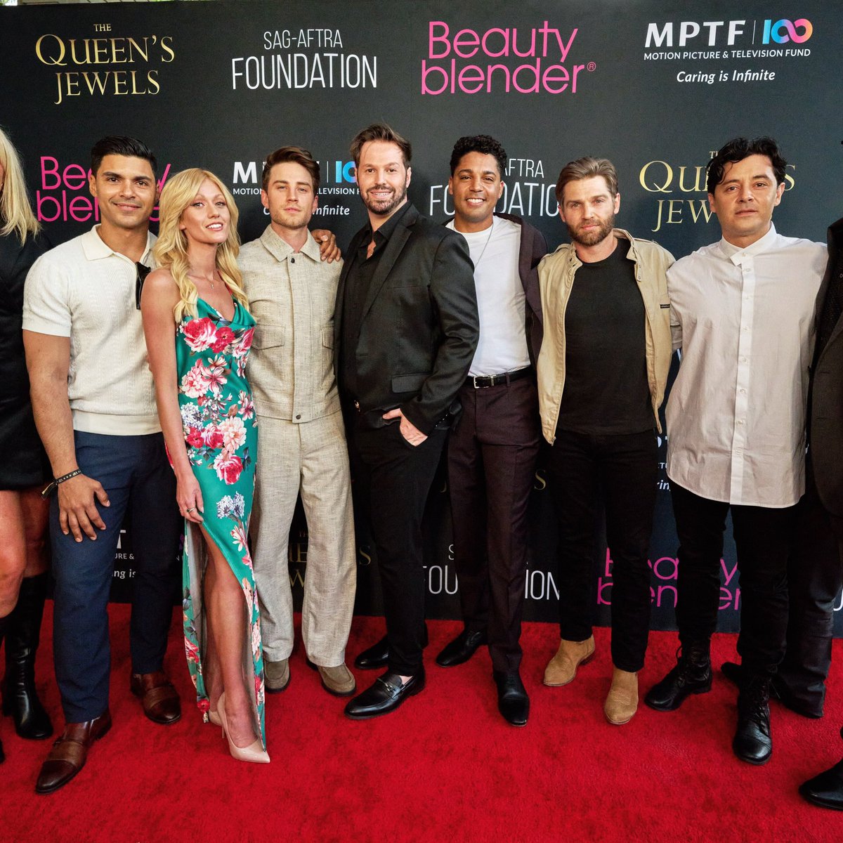 Mike-Vogel.com (@mikevogelcom) on Twitter photo .<a href="/Mike_Vogel/">Mike Vogel</a> with cast and crew attended the Industry Screening of ”The Queen’s Jewels” in Los Angeles on April 8.
— What a beautiful group of talented people!
📸 Rob Latour
#mikevogel #katherinemcnamara #carsonrowland #marlonaquino #michaelevansbehling #georgeakram .<a href="/Mike_Vogel/">Mike Vogel</a> with cast and crew attended the Industry Screening of ”The Queen’s Jewels” in Los Angeles on April 8.
— What a beautiful group of talented people!
📸 Rob Latour
#mikevogel #katherinemcnamara #carsonrowland #marlonaquino #michaelevansbehling #georgeakram