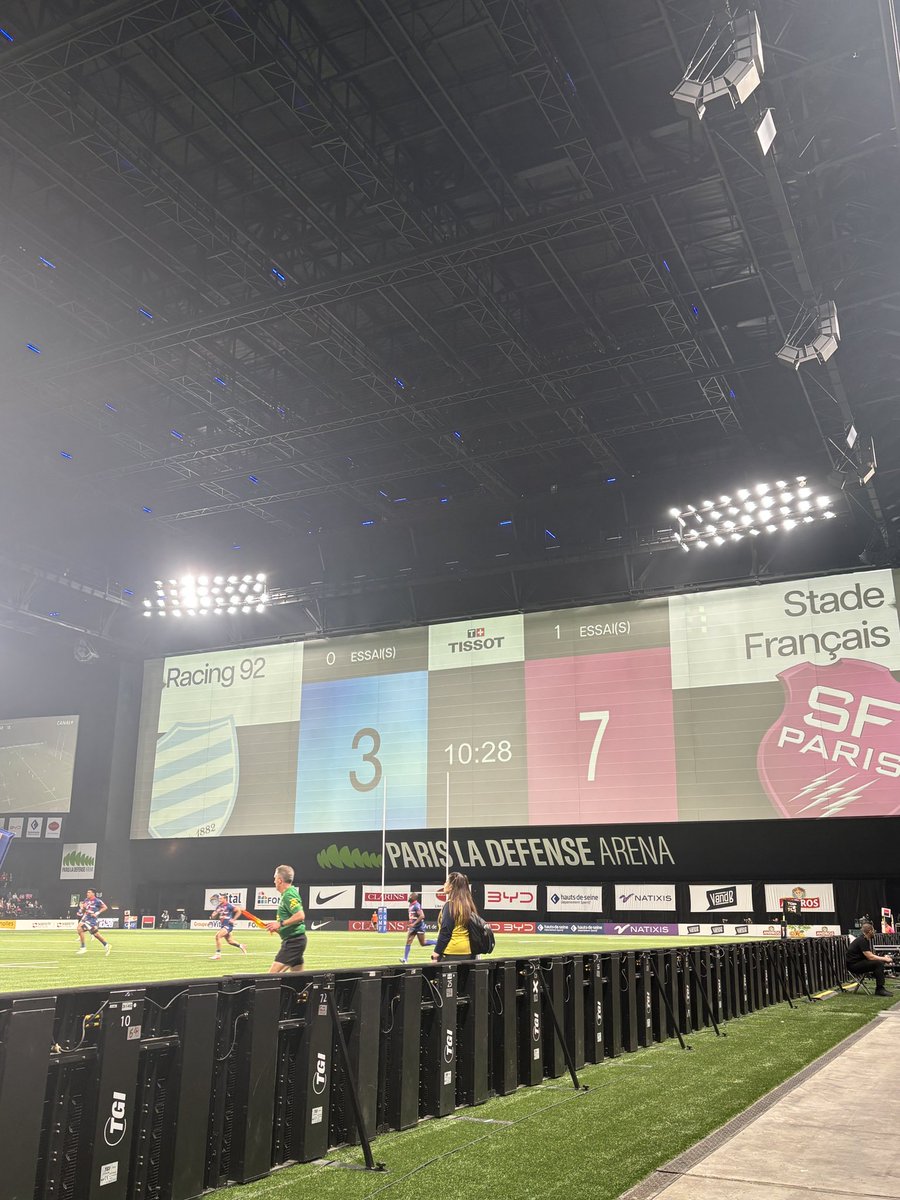 Les <a href="/SFParisRugby/">Stade Français Paris</a> prennent le lead 🏉​ 
Ne lâchez rien le <a href="/racing92/">Racing 92</a>, on est derrière vous !
Let's goooo 💪