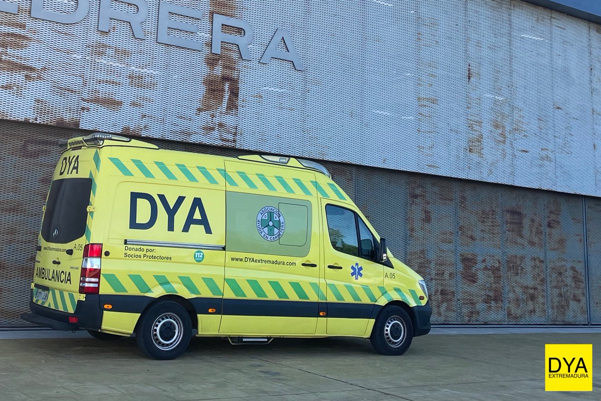 DYAExtremadura's tweet photo. #PreventivosDYA | 🥋 Esta mañana, en el 🏟️Pabellón Toni Pedrera de 📍Malpartida de Cáceres, una 🚑ambulancia de Soporte Vital Básico #DYA ha dado cobertura sanitaria a las fases clasificatorias #JUDEX de la Federación Extremeña de Karate y D.A.
📊Se realizan 10 asistencias leves https://t.co/LTdZRY4b9d