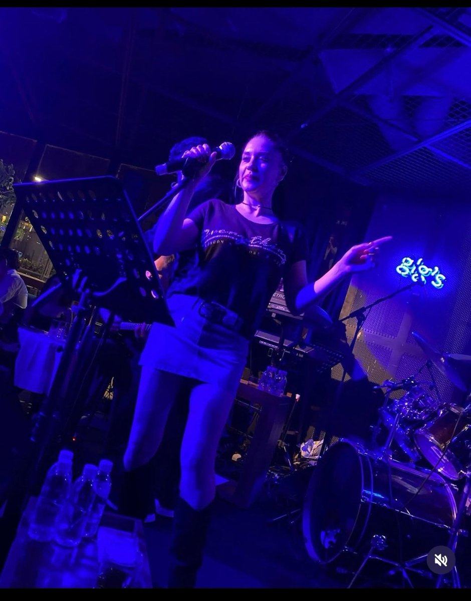 Evrim Alasya güzelliği diye bir şey var🫠✨️