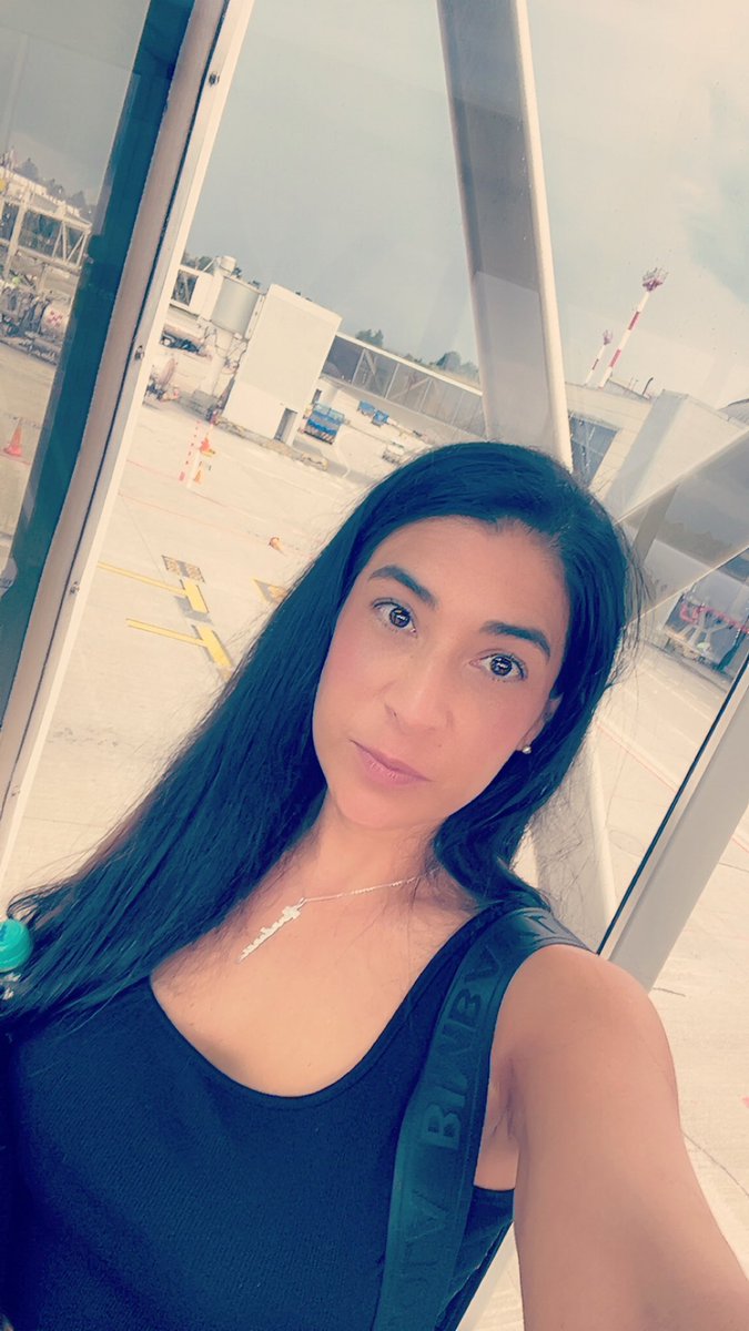 diane_as's tweet image. Dañada? 😥 #elfiltrohaceparillo #amonos 🛫