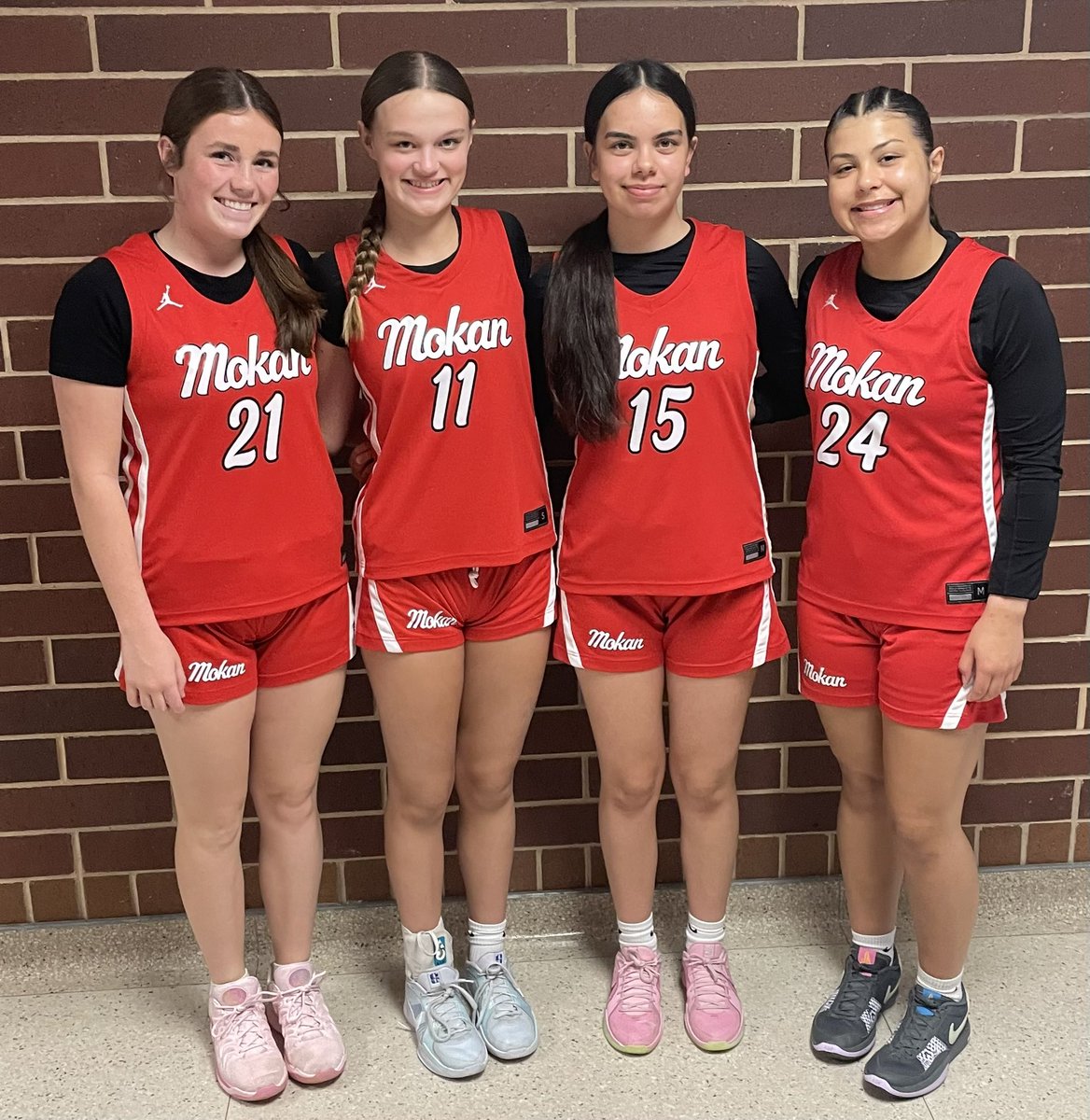 Sunflower Smack Show (@sunflowersmack) on Twitter photo A couple other 🏀 pics from out on the road in Texas‼️
One of Olathe players & one non-SFL-ers 👏🏽👏🏽 Stay well! Tatum Wade of ONW,
<a href="/mmcgavran09/">Molly McGavran</a> & <a href="/justkate1245/">Kate Howard</a> of <a href="/ow_owls/">OW Owls GBB</a> and <a href="/MorganStein03/">Morgan Steinmueller</a> & <a href="/MacESmith_2028/">Mackenzie Smith</a> of <a href="/OS_LadyFalconBB/">OSHS Lady Falcon BB</a> in pic 1‼️
Pic 2: R Novacek of <a href="/STAsaintsGBB/">STA Girls Basketball</a> A couple other 🏀 pics from out on the road in Texas‼️
One of Olathe players & one non-SFL-ers 👏🏽👏🏽 Stay well! Tatum Wade of ONW,
<a href="/mmcgavran09/">Molly McGavran</a> & <a href="/justkate1245/">Kate Howard</a> of <a href="/ow_owls/">OW Owls GBB</a> and <a href="/MorganStein03/">Morgan Steinmueller</a> & <a href="/MacESmith_2028/">Mackenzie Smith</a> of <a href="/OS_LadyFalconBB/">OSHS Lady Falcon BB</a> in pic 1‼️
Pic 2: R Novacek of <a href="/STAsaintsGBB/">STA Girls Basketball</a>