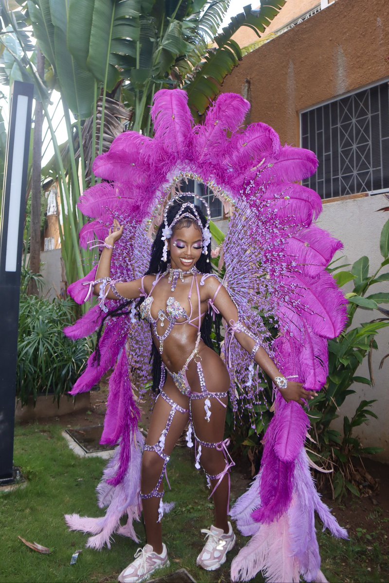 shereeserenee's tweet photo. 💜🦄🇯🇲 carnival 2025 ! https://t.co/RArfn8tps6