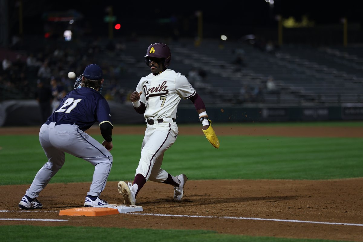 Cronkite Sports (@cronkitesports) on Twitter photo ASU Baseball: The Sun Devils pulled off the sweep of BYU on Saturday in monumental fashion, breaking a program record for home runs hit in an inning in a 16-6 win over the Cougars.
<a href="/KeenanVaughan4/">Keenan Vaughan</a> has the recap.
cronkitesports.com/asu-rides-reco… ASU Baseball: The Sun Devils pulled off the sweep of BYU on Saturday in monumental fashion, breaking a program record for home runs hit in an inning in a 16-6 win over the Cougars.
<a href="/KeenanVaughan4/">Keenan Vaughan</a> has the recap.
cronkitesports.com/asu-rides-reco…