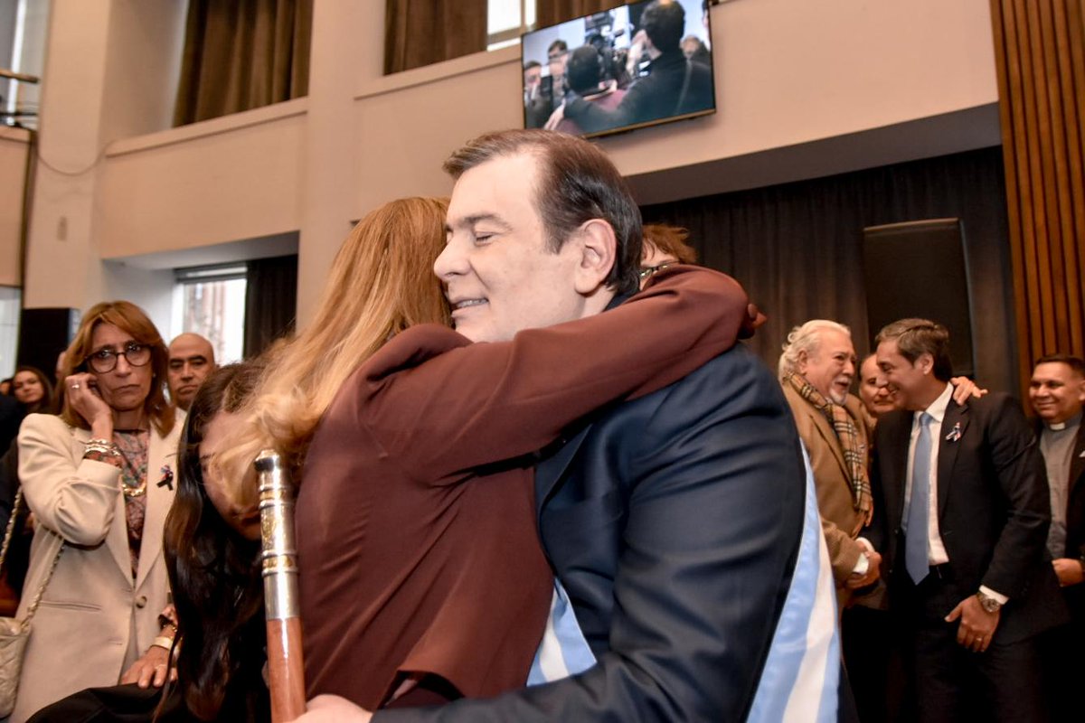 ClaudiaLAZamora's tweet image. Gobernar con equilibrio, defender el federalismo y garantizar derechos no es un eslogan: es una responsabilidad que honramos todos los días.

Sigamos construyendo juntos el Santiago del futuro, con identidad, con sueños y con la fe inquebrantable de nuestro pueblo.