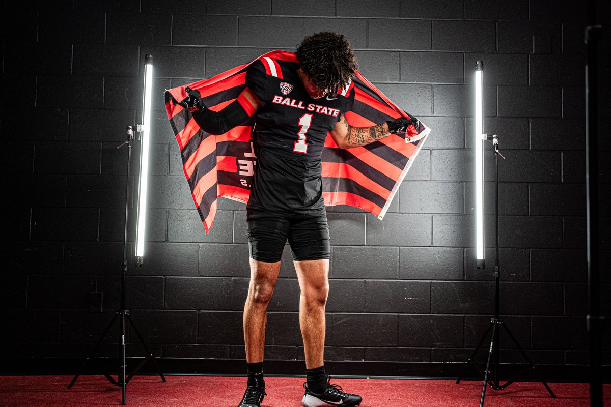 Let’s work❗️ #Committed #LLM <a href="/CoachU_BSU/">Mike Uremovich 🇺🇸</a> <a href="/CoachShaqV/">Shaq Vann</a>