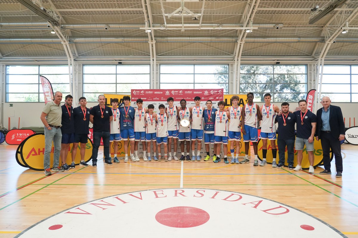 Fed. Bcto. de Madrid (@fbmadrid) on Twitter photo Así ha terminado la fase final #LigaAhorramas cadete masculina #F4CadeteM
🥇Campeón: <a href="/RMBaloncesto/">Real Madrid Basket</a>
🥈Subcampeón: <a href="/Lasoacademy/">Pablo Laso Academy</a>
🥉Tercer clasificado: <a href="/CBZentro/">Zentro Basket Madrid</a>
4⃣ Cuarto clasificado: <a href="/cblasrozas/">CB Las Rozas</a> Probasketlab
Real Madrid, Pablo Laso Academy y Zentro Basket irán al Cpto. España. Así ha terminado la fase final #LigaAhorramas cadete masculina #F4CadeteM
🥇Campeón: <a href="/RMBaloncesto/">Real Madrid Basket</a>
🥈Subcampeón: <a href="/Lasoacademy/">Pablo Laso Academy</a>
🥉Tercer clasificado: <a href="/CBZentro/">Zentro Basket Madrid</a>
4⃣ Cuarto clasificado: <a href="/cblasrozas/">CB Las Rozas</a> Probasketlab
Real Madrid, Pablo Laso Academy y Zentro Basket irán al Cpto. España.