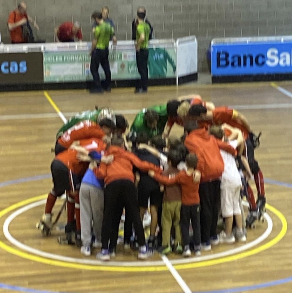 🏑 #OKNCATM Jornada 28
El <a href="/geieg1919/">GEiEG</a> goleja 5-1 el 2n classificat <a href="/chcaldes/">Recam Làser CH Caldes</a> i ocupa plaça de play-off a manca de 2 jornades.
👉 Gols: Doblet d'Oriol Costa, Ivan Burgos, <a href="/dickin_pau/">Pau Dickin</a> i <a href="/robertiiko22/">Roberto Lopez</a>
Pels calderins <a href="/arnau6serra/">Arnau6serra</a>