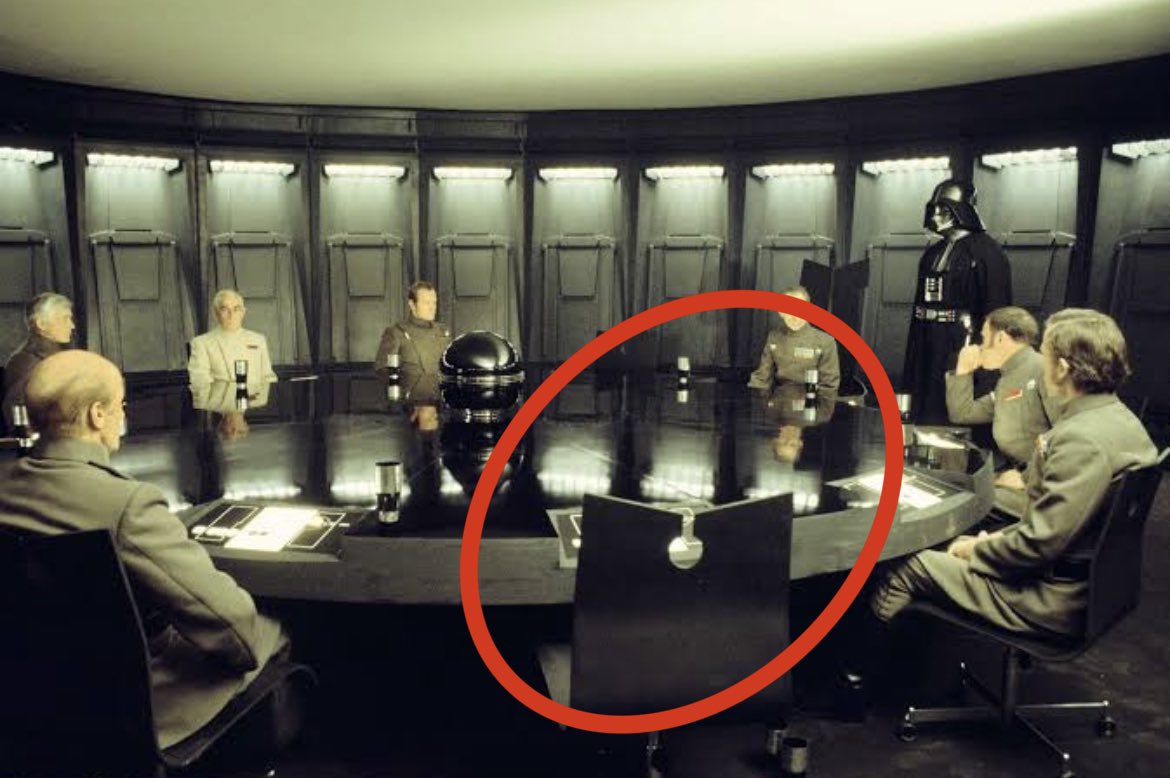 Krennic’s empty seat. #HeadCanon #ANewHope #StarWars