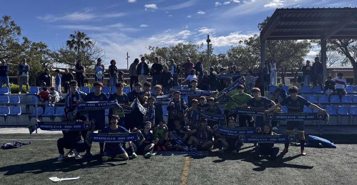 EFGava's tweet photo. 🔵🔵CLUB @EFGava
💙💚INFANTIL B S14
🔥🔥ASCENS A PREFERENT🔥🔥
Ho hem aconseguit, l’infantil B S14 és nou equip de Preferent.
Campionat espectacular segellat amb un ascens més que merescut.
Felicitats nois.
💚💙⚽️
#EFGavà #SomEFG https://t.co/BcM0OQZgAy