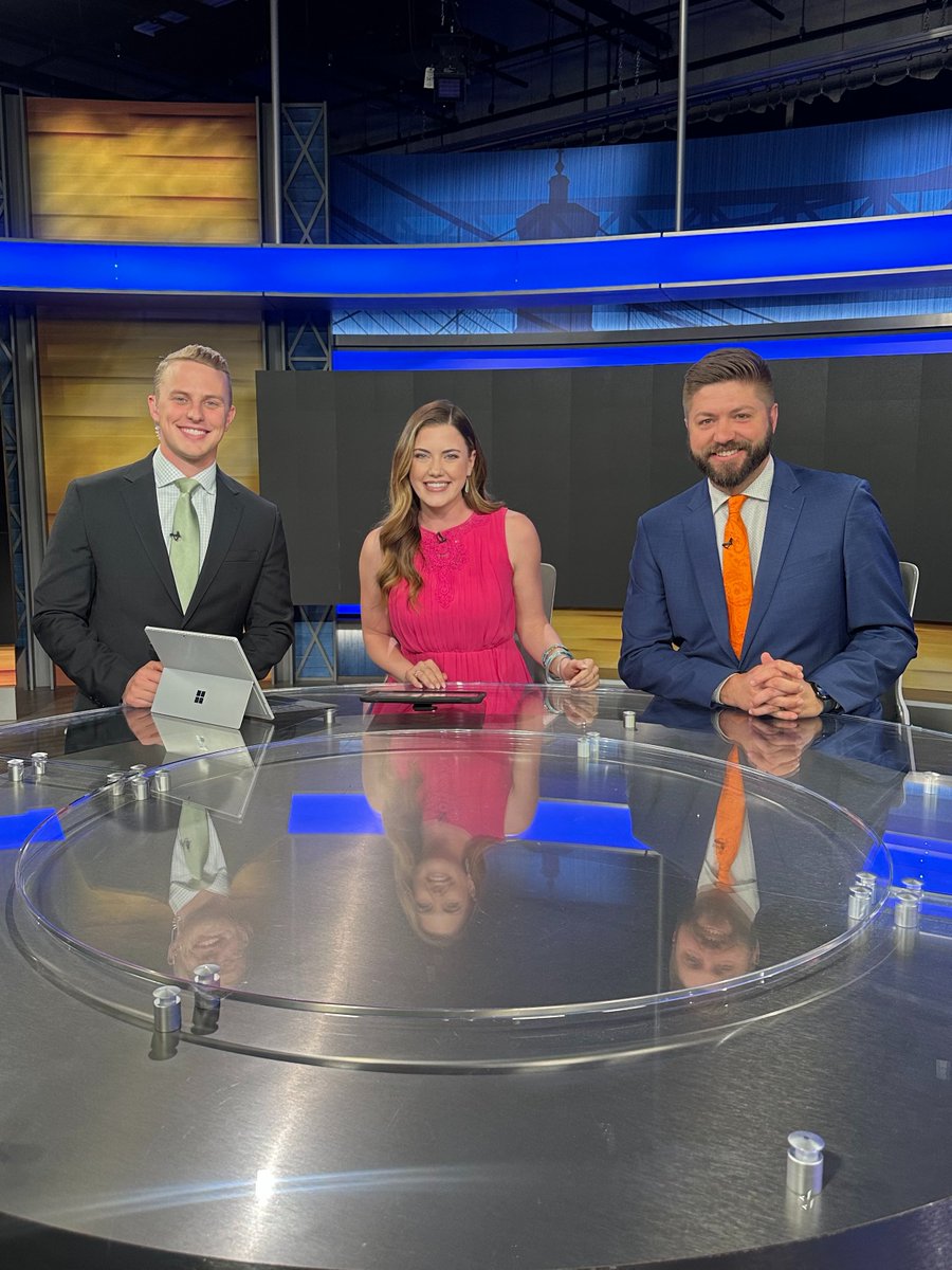 _LindsayStone's tweet photo. @AdamBurnistonWX and I are thrilled to welcome @jaron_may to the weekend team! Join us again tonight at 6 &amp; 11 on @WLWT 😊 https://t.co/OmWUMkN12D