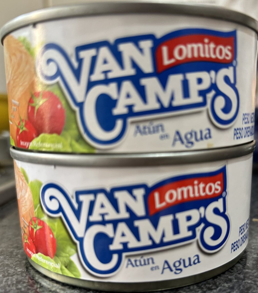 Kotesita's tweet photo. Acá les dejo la comparación de ambas latas. Es todo igual. La de arriba es (era, ya me la comí) la antigua (elaborada en 2023), la nueva tiene fecha de elaboración en 2025. https://t.co/FbcePiNmcl