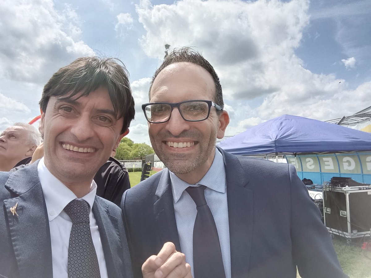 ManfrediPotenti's tweet photo. OGGI CON L' #INTERGRUPPO "#SENTIERIDELLAMEMORIA", NEI LUOGHI DELLA #STORIA.
Bellissima mattina a #PoggioRusco (MN) per onorare i Reggimenti dei #paracadutisti della #Folgore, tra i quali il 185 R.A.O. di stanza a #Livorno ed 183° RGT Nembo di stanza a...
https://t.co/DEKDXY5Rto https://t.co/7UXVtNPBms