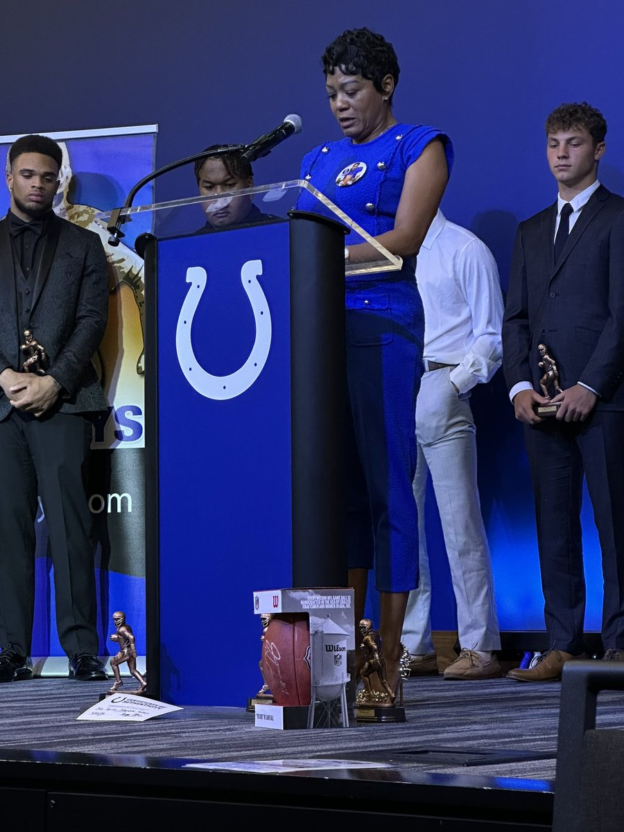 Kelly Harris accepting the Big State All State Award on behalf of her son Mason Alexander who tragically lost his life this past March. Alexander was a standout at Hamilton Southeastern and an early enrollee at Pitt University.