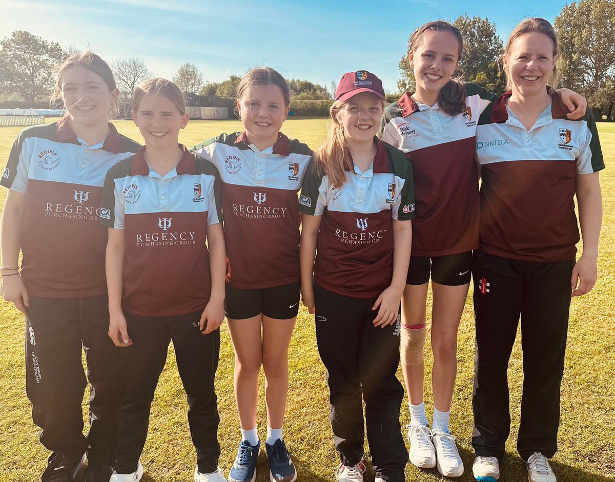 🏏DEBUTS ALERT🏏

5 girls played their 1st game for our ladies’ today, in a friendly v @chippingsodburycc 🙌

Special shout out to Claudia who took 3 wickets including one with her first ball! 

Congrats Jess, Jasmin, Liv, Claudia &amp; Izzy. First of many!

#BringYourFire #OBWs