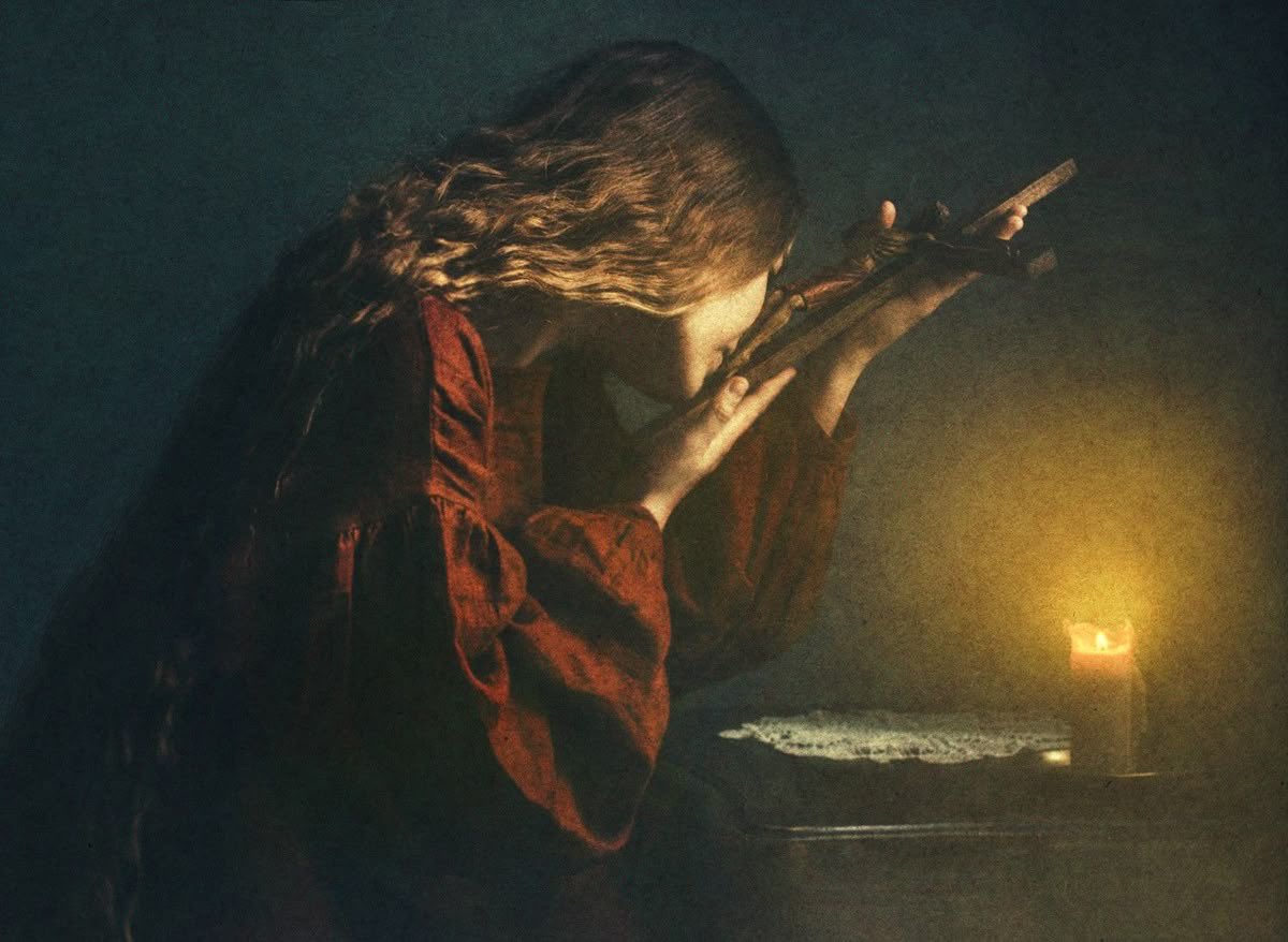 MarieePhilomena's tweet image. The moment that worship becomes about what I get from it, it has ceased to be an act of love and has become an act of idolatry.
— Fr. Mike @frmikeschmitz