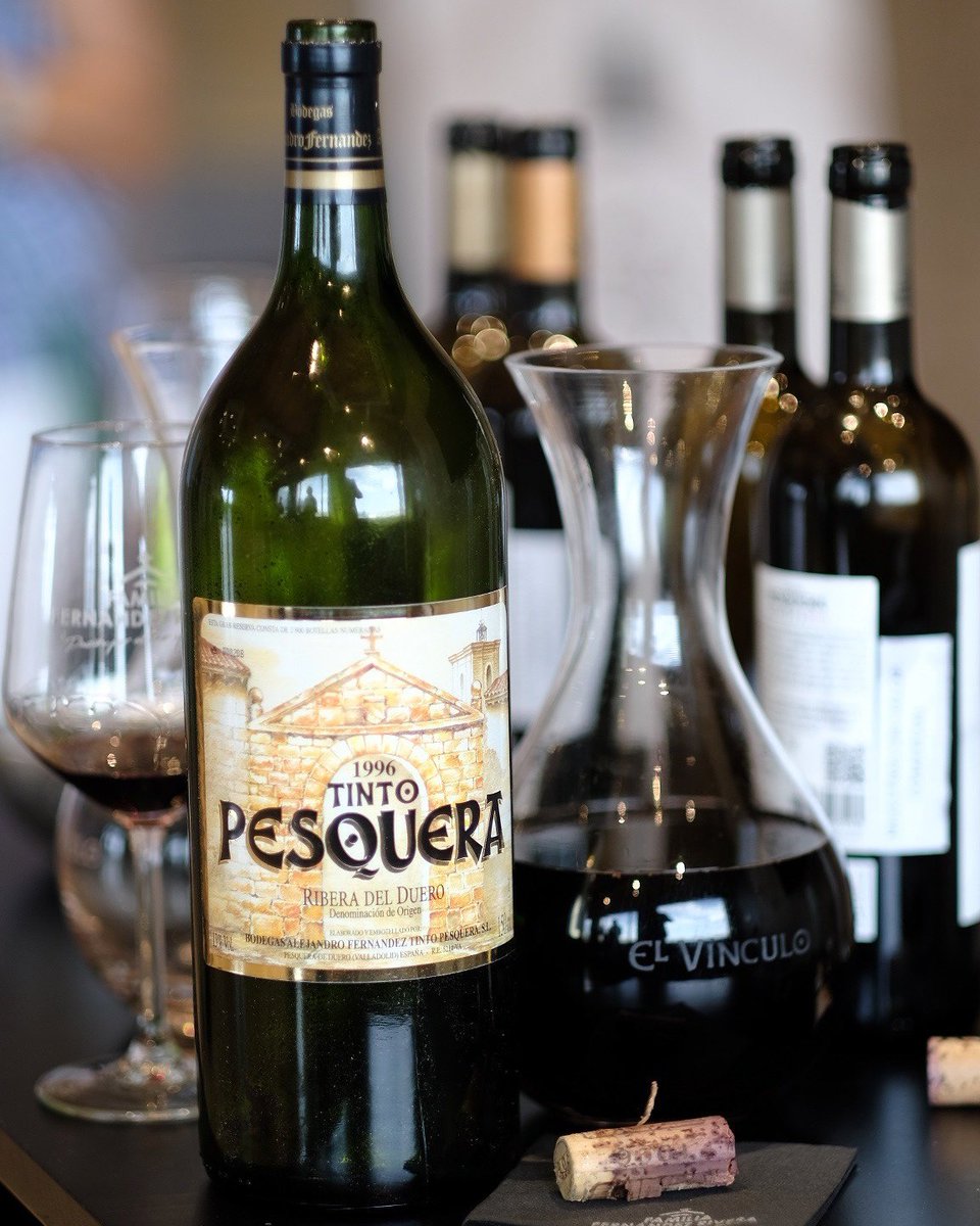 🍷Tempranillo isn’t a trend. It’s tradition. It’s terroir. It’s technique.
This grape didn’t just shape Ribera del Duero—it shaped the Spanish table. 🇪🇸
🔗 Read why Tempranillo is Spain’s gastronomic backbone: loom.ly/pGpOCbk

#Tempranillo #riberadelduero #doribera