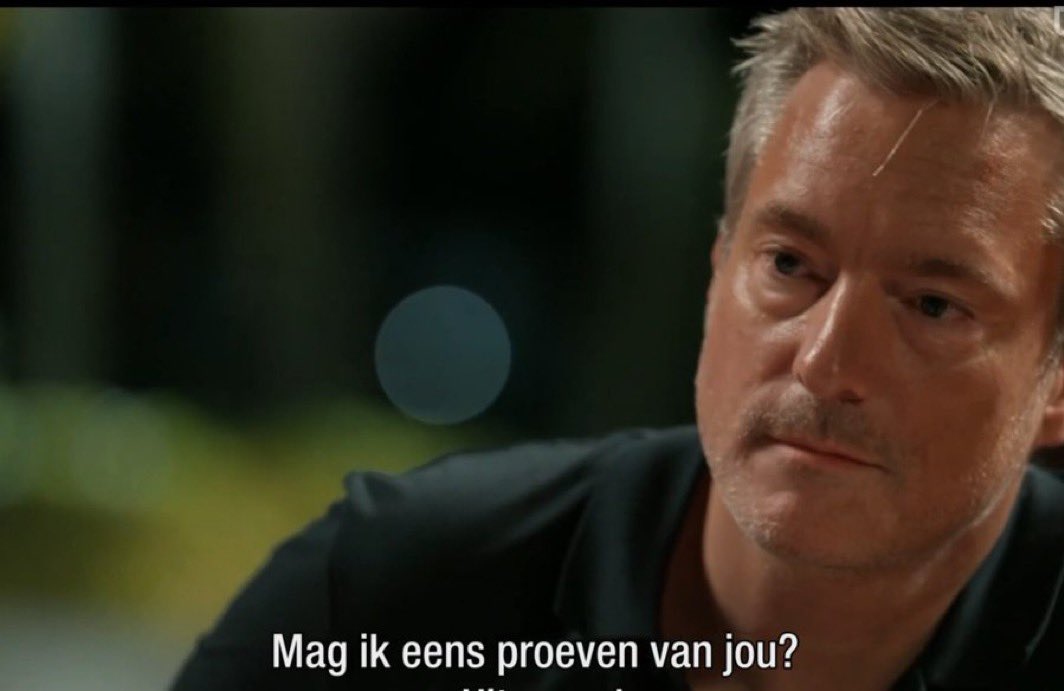 De hond zodra je eten vast hebt  #DeMol