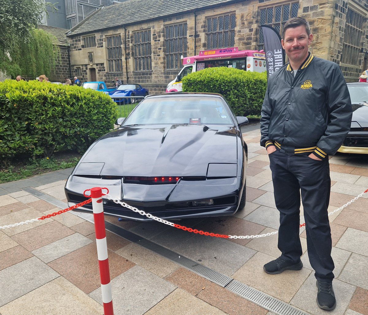 marketing_gott's tweet photo. We had an excellent day out at the Star Walk event at the Trinity Walk shopping centre in Wakefield https://t.co/S7vQNA1pjv
@trinitywalk @ForgetMNotChild
#StarWalk #TrinityWalk #TrinityWalkWakefield #Retro #Nostalgia #TheATeam #KnightRider https://t.co/65GqAb3NXK