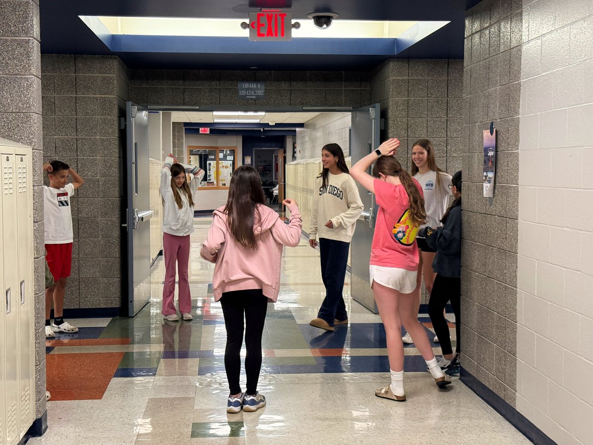 Ali Neibling tweet media