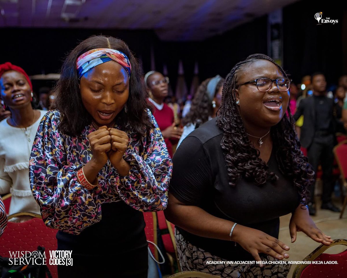 rccgtheenvoys's tweet photo. O ra mi padaa/2x
L’owo esu
L’owo ese
L’owo Iku
Iku oro re da
Isa oku isegun re da…
🎶There is victory in your name
There is victory in your blood
There is victory in your presence, Lord
Victory is mine…
Ministration by Living Waters
#wisdomservice
#VictoryCode
#PDaniel https://t.co/SmQf8GccSJ
