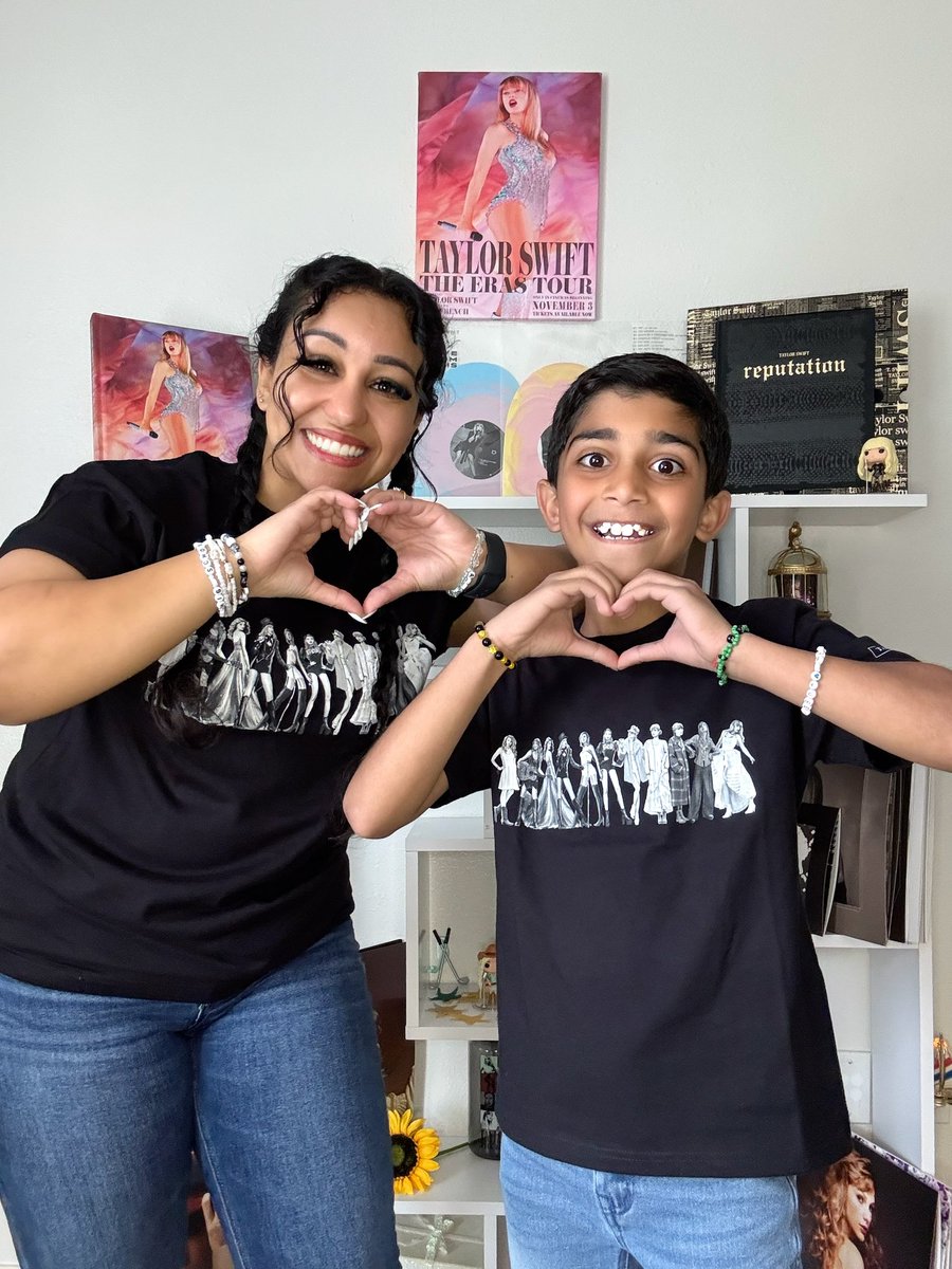 shahadmajili's tweet photo. THEY ARE HERE!!!WE’RE OBSESSED!!!! #TTPDErasCollection https://t.co/miYS1tfGUu