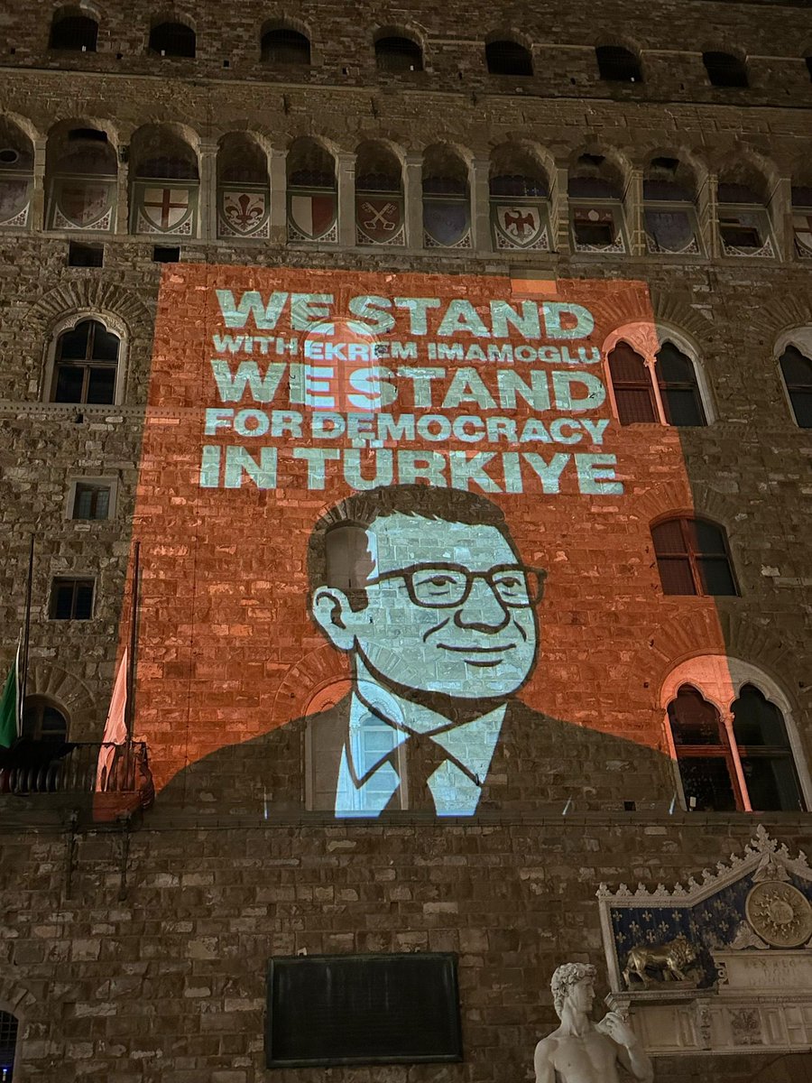 Dario Nardella (@darionardella) on Twitter photo Palazzo Vecchio si illumina per la democrazia.
Da Firenze un messaggio forte e chiaro: “We stand for Ekrem İmamoğlu. We stand for democracy in Turkey”.
Siamo al fianco di chi ogni giorno lotta per i diritti, la libertà e la democrazia.
<a href="/imamoglu_int/">Ekrem İmamoğlu (International)</a>
<a href="/ekrem_imamoglu/">Ekrem İmamoğlu</a>
<a href="/sarafunaro/">Sara Funaro</a> Palazzo Vecchio si illumina per la democrazia.
Da Firenze un messaggio forte e chiaro: “We stand for Ekrem İmamoğlu. We stand for democracy in Turkey”.
Siamo al fianco di chi ogni giorno lotta per i diritti, la libertà e la democrazia.
<a href="/imamoglu_int/">Ekrem İmamoğlu (International)</a>
<a href="/ekrem_imamoglu/">Ekrem İmamoğlu</a>
<a href="/sarafunaro/">Sara Funaro</a>