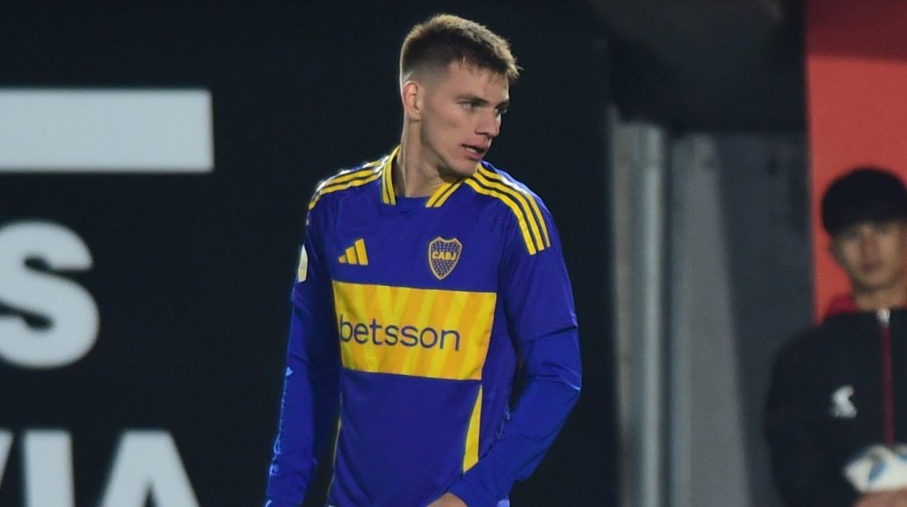 Kevin Zenón c'est dramatique.

Porte beaucoup trop le ballon, choisit trop souvent la solution individuelle et quand il se décide à la donner, il transmet jamais dans le bon tempo.

Il est à des années-lumières de ce qu'il est capable de faire ou de proposer.