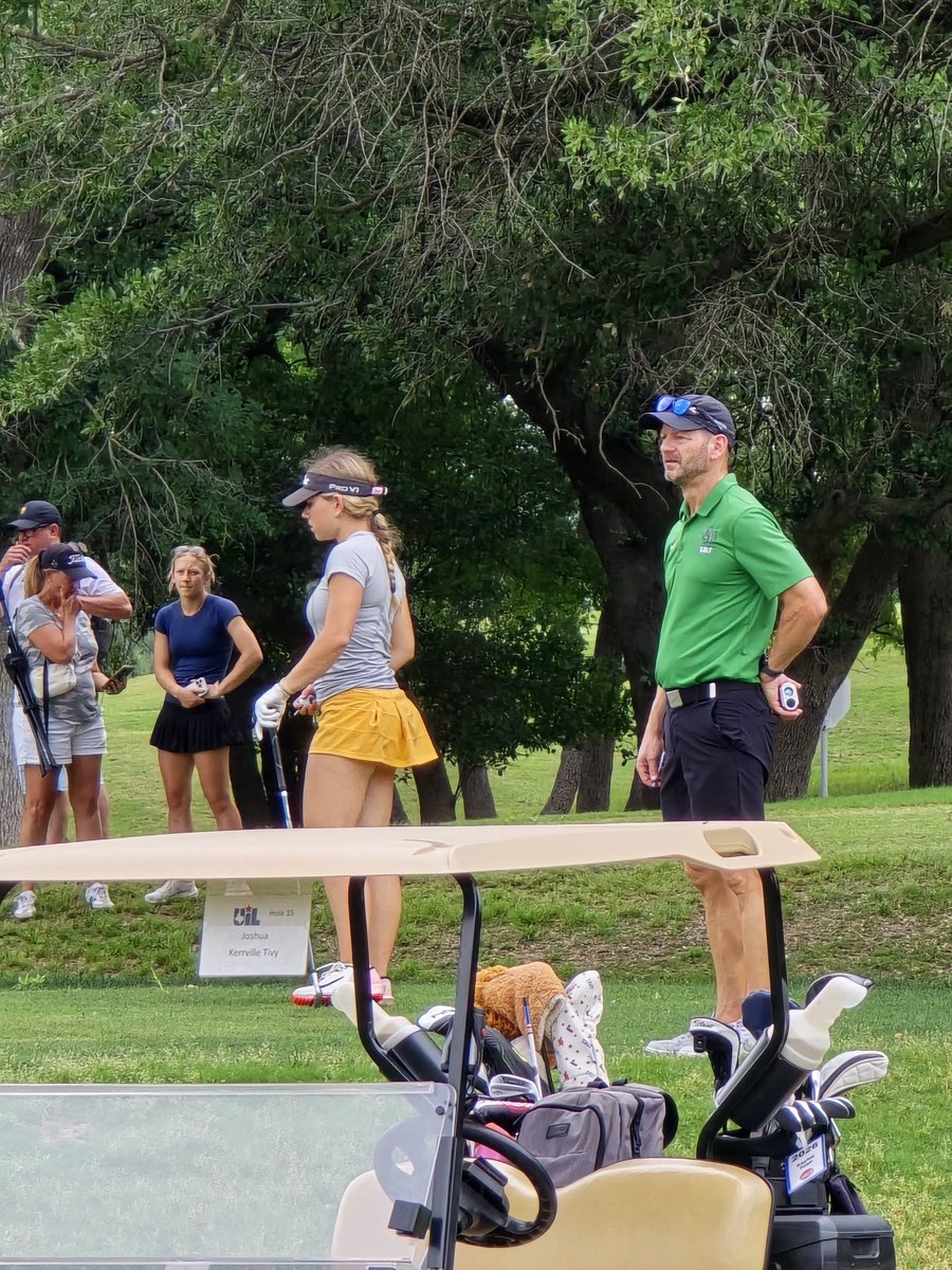 #KParkgolf freshman, Lilly Raymond, hanging with Coach Watson during the #UILStateGolfChampionship practice round today. Ready to tee it up at 8am tomorrow! #WeAreKPark <a href="/HumbleISD_KPHS/">Kingwood Park HS</a>