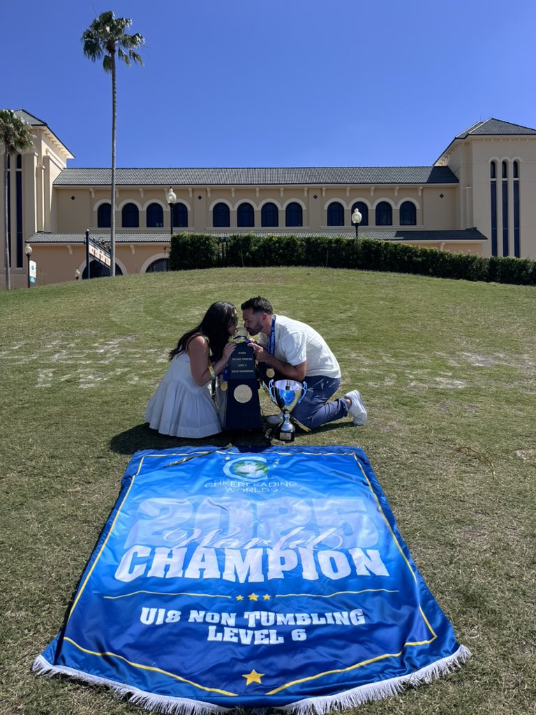 Coach Shelly Altman tweet media