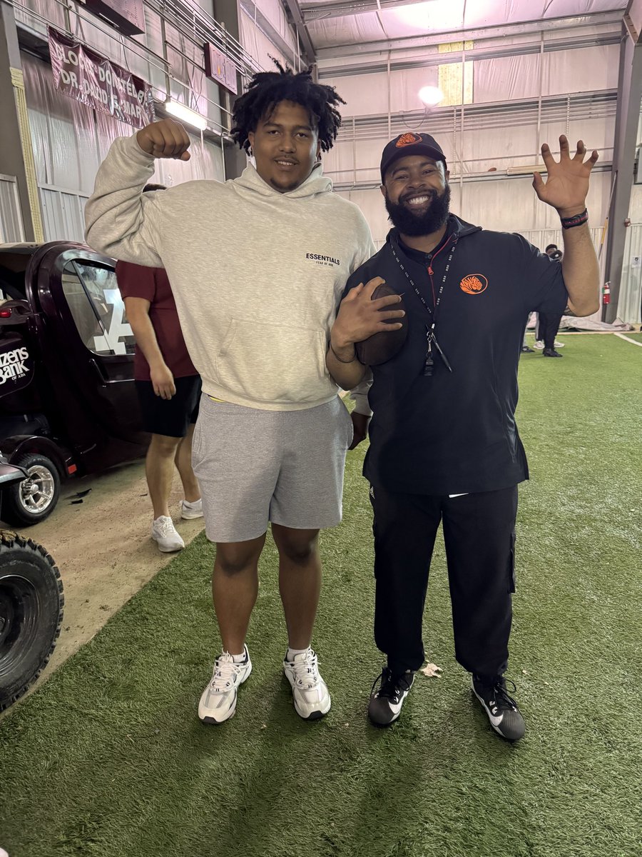 Shavien Anderson (@shavienanderson) on Twitter photo Thank you <a href="/CoachCBolden/">Christopher W. Bolden M.S.</a> for having me out there for the junior day and me and <a href="/CoachAguilarOL/">Rafael Aguilar, M. Ed.</a> were having a great talk about the school yesterday and I will be back out there
<a href="/jwalshrattler/">Coach John Walsh</a>
<a href="/Coach_Reyes3/">Conrado Reyes III</a> Thank you <a href="/CoachCBolden/">Christopher W. Bolden M.S.</a> for having me out there for the junior day and me and <a href="/CoachAguilarOL/">Rafael Aguilar, M. Ed.</a> were having a great talk about the school yesterday and I will be back out there
<a href="/jwalshrattler/">Coach John Walsh</a>
<a href="/Coach_Reyes3/">Conrado Reyes III</a>