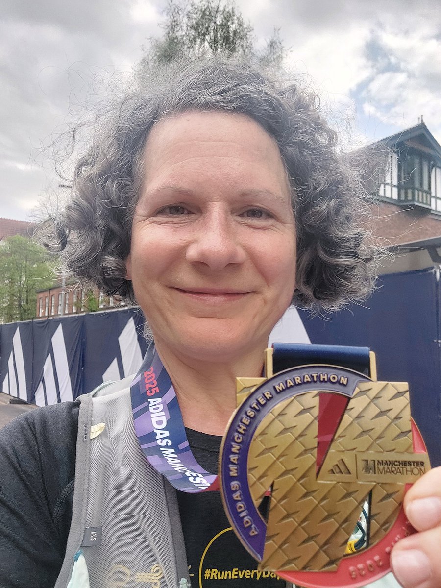 Fran 💙 🚴♀️ 🏊♀️ 🐾🐾 tweet media